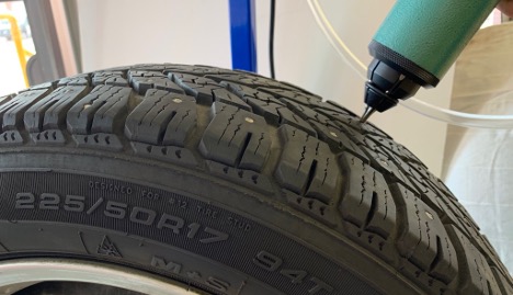 Studding a tire